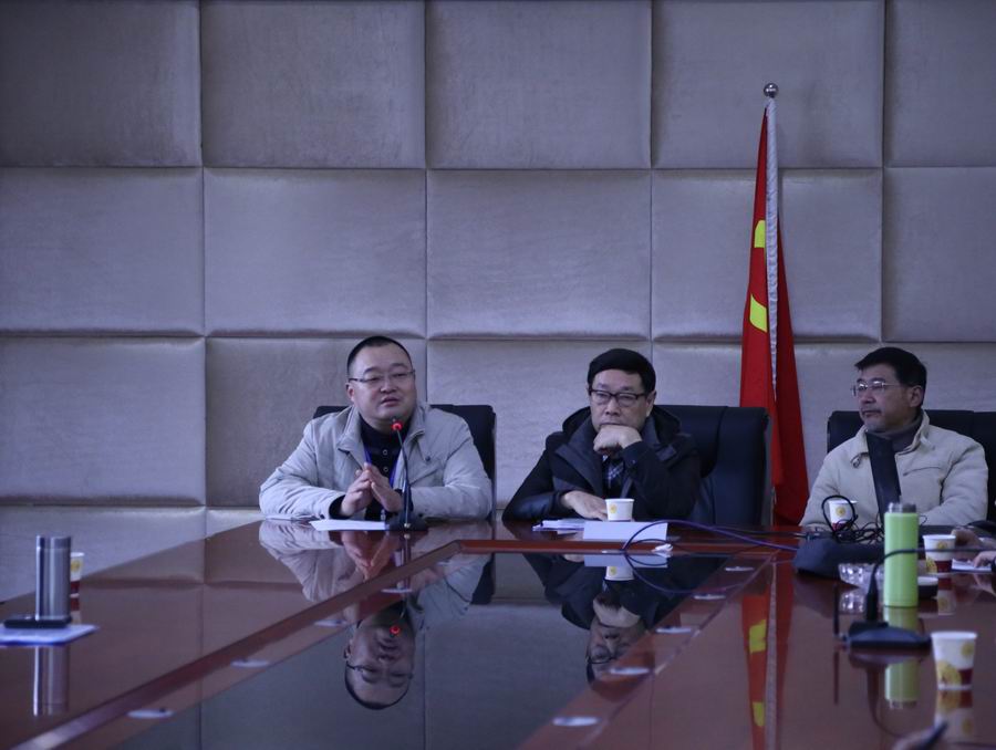 \\"章校长讲话.jpg"